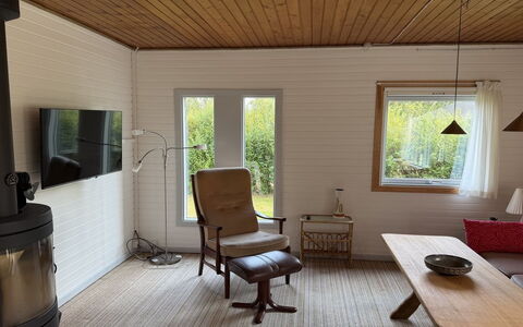 Hedwig - 120M to the Fjord: Gulvbelægning, Væg, Indretning, Træ, Etage, Møbel, Loft, Trægulve, Belysning, Værelse
