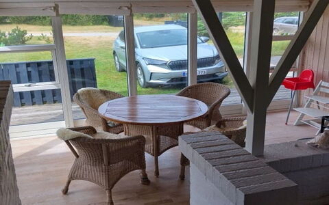 Meike - 750M from the Sea: Møbel, Træ, Stol, Etage, Bord, Gulvbelægning, Veranda, Loft, Udendørs Møbler, Hårdttræ