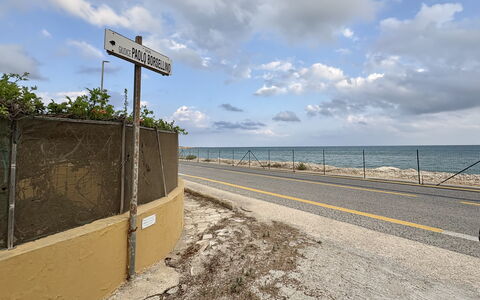 Villa Franca: Hav, Kyst, Ocean, Coastal Og Oceaniske Landskabsformer, Kyst, Strand, Offentlige Forbrugsafgifter, Skilt