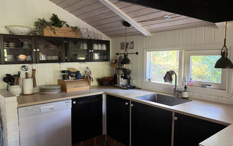 Florida - from the Sea: Køkken, Træ, Countertop, Køkken Apparat, Indretning, Cabinetry, Loft, Møbel, Gulvbelægning, Større Bandage