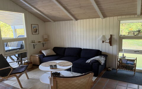 Florida - from the Sea: Møbel, Indretning, Gulvbelægning, Træ, Etage, Loft, Couch, Stue, Værelse, Belysning