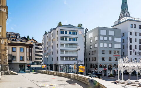 Chesa Zentrum 10B: Bygning, Daytime, Vindue, City, Byområde, Stad, Facade, Kvarter, Arkitektur, Offentlige Rum
