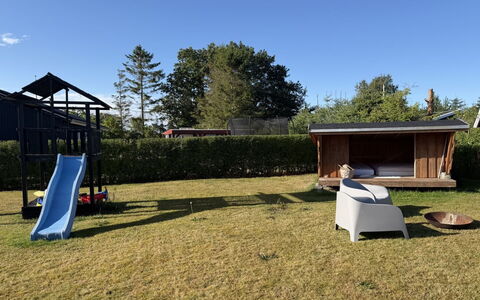 Rəzvan - from the Sea: Have, Land Lot, Lawn, Skygge, Backyard, Landscaping, Gård, Garden Bygninger, Kunstgræs, Udendørs Struktur
