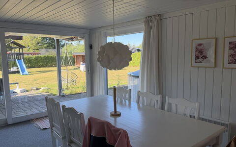 Rəzvan - from the Sea: Træ, Møbel, Stol, Hårdttræ, Bejdse, Gård, Skygge, Køkken & Spisebord, Backyard, Sidespor