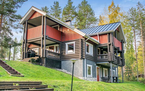 Lieksa 724: Træ, Hjem, Sidespor, Sommerhus, Hus, Tag, Veranda, Land Lot, Estate, Bjælkehytte
