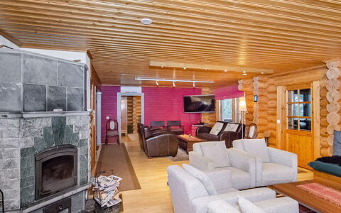 Lieksa 724: Træ, Loft, Indretning, Møbel, Etage, Hjem, Stue, Sommerhus, Værelse, Bjælkehytte