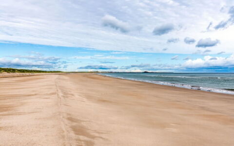 The Kiln: Himmel, Blå, Sky, Strand, Daytime, Krop Af Vand, Naturligt Miljø, Horisont, Sand, Kyst