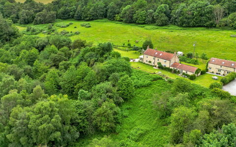 Mole End: Græs-, Landskab, Almindeligt, Landdistrikt, Mark, Pasture, Eng, Sommerhus, Landsby, Plantation