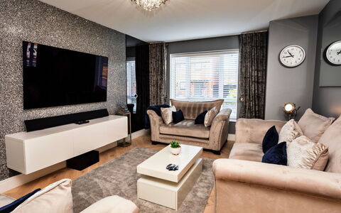 South Beach House: Møbel, Indretning, Gulvbelægning, Couch, Etage, Stue, Loft, Hjem, Værelse, Television