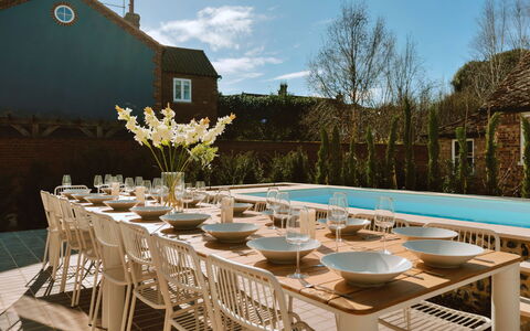 Arc Next-The-Sea: Møbel, Bord, Stol, Køkken & Spisebord, Udendørs Møbler, Udendørs Bord, Restaurant, Spisestue, Naturmateriale, Gårdhave