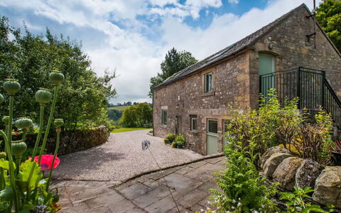 Town End Barn: Sommerhus, Busk, Hus, Landdistrikt, Sky, Stuehus, Landsby, Have, Landscaping