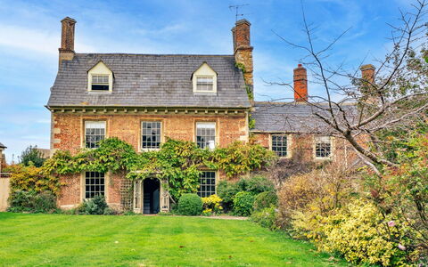 Morley House: Hus, Busk, Facade, Hjem, Estate, Sommerhus, Tag, Stuehus, Have, Mansion