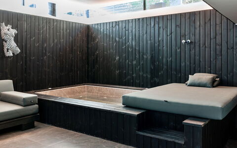 The Glass House at the Lakes by Yoo: Kompositmateriale, Badekar, Hårdttræ, Hotel, Jacuzzi, Soveværelse, Seng