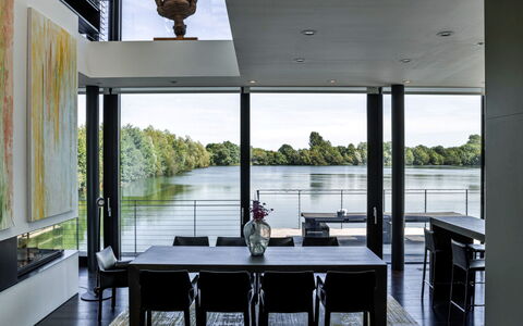 The Glass House at the Lakes by Yoo: Indretning, Møbel, Stol, Køkken & Spisebord, Eco Hotel, Glas, Restaurant, Skygge, Spisestue, Design