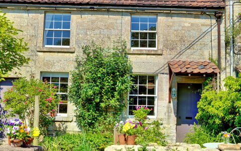 Meadowsweet Cottage: Hus, Busk, Sommerhus, Hjem, Landdistrikt, Dør, Have, Gård, Backyard
