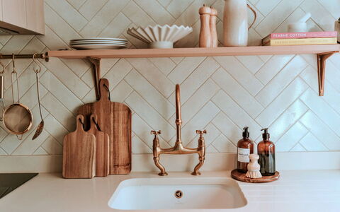 Tenterden 602: Køkken, Countertop, Bejdse, Naturmateriale, Planke, Flise, Tap, Hårdttræ, Lysarmatur