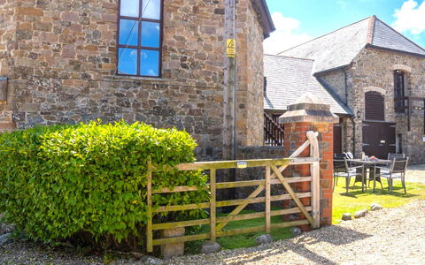 Fields Barn at Widemouth Bay