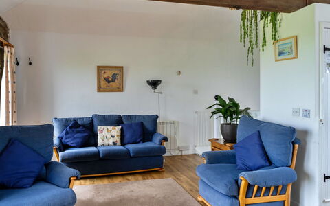 Mucklow, Quinceborough Farm: Møbel, Indretning, Couch, Gulvbelægning, Træ, Etage, Stue, Værelse, Bord, Stol