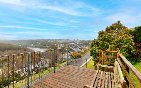 Looe Valley View: Gelænder, Hegn, Baluster, Altan, Dæk, Veranda, Eco Hotel, Planke, Bro, Boardwalk