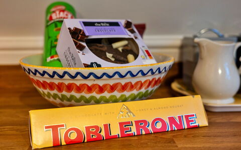 Toblerone Lodge: Ingrediens, Mad, Serveware