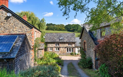 Marsh Cottage: Græs, Træ, Hus, Busk, Sommerhus, Landskab, Tag, Landdistrikt, Hjem