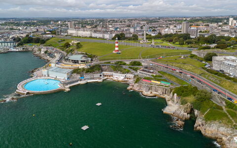 Plymouth Residence 53: Fugleperspektiv, Luftfotografering, Kyst, Coastal Og Oceaniske Landskabsformer, Turistattraktion, Hav, Bugt, Kyst, Ferieby, Headland