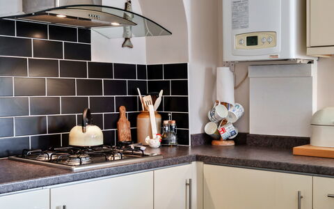 Westward Ho 604: Køkken Apparat, Køkken, Countertop, Komfur, Større Bandage, Husholdningsapparat, Komfur, Indretning, Gaskomfur, Gulvbelægning