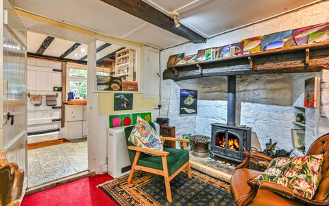 Old Town Cottage, Hastings: Træ, Værelse, Stue, Bjælkehytte, Couch