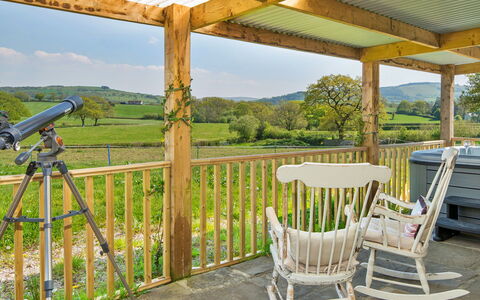 Y Golchdy: Land Lot, Veranda, Sommerhus, Bejdse, Stuehus, Hårdttræ, Hegn, Garden Bygninger, Tømmer, Eco Hotel