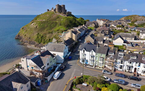 Gwynle: Kyst, Coastal Og Oceaniske Landskabsformer, Hav, Bugt, Headland, Promontory, Ferieby, Strand