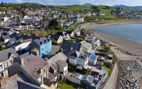 Gwynle: Boligområde, Kyst, Landskab, Kvarter, Hus, Forstad, Coastal Og Oceaniske Landskabsformer, Hjem, Hav, Menneskelig Bosættelse