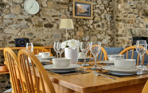 Awel Y Mor: Møbel, Bordservice, Bord, Serveware, Indretning, Textile, Køkken & Spisebord, Tallerkner, Spisestue, Stol