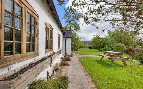 Waen Farm Cottage: Hus, Hjem, Sommerhus, Busk, Menneskelig Bosættelse, Landdistrikt, Stuehus, Estate, Have