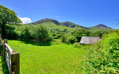 Penlon Cottage: Himmel, Bjergrige Landskabsformer, Grøn, Græs, Bjerg, Bakke, Natur, Græs-, Naturlige Landskab, Vegetationen