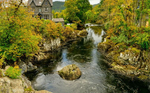 Bod Gwynedd: Krop Af Vand, Natur, Vandløb, Naturlige Landskab, Vegetationen, Bank, Landskab, Strøm, Landdistrikt