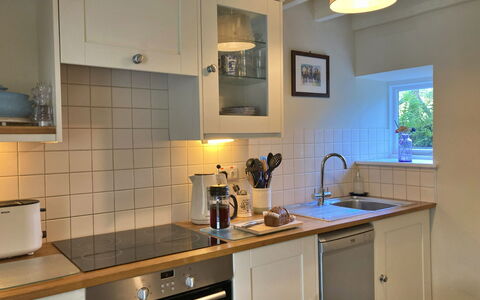 Pen-Y-Groes: Køkken Apparat, Køkken, Countertop, Cabinetry, Større Bandage, Indretning, Husholdningsapparat, Køkkenvask, Gulvbelægning, Værelse