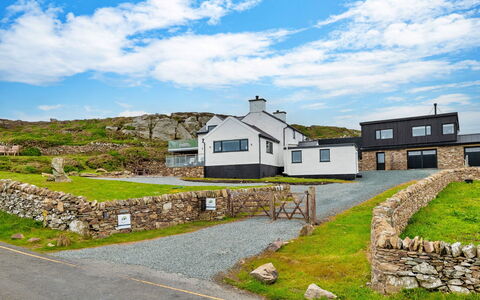 Goferydd: Græs, Hus, Landskab, Rots, Tag, Landdistrikt, Sommerhus, Hjem, Land Lot, Hældning