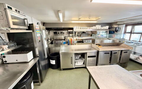 Jabajak Vineyard: Indretning, Countertop, Køkken Apparat, Belysning, Gulvbelægning, Køkken, Loft, Møbel, Større Bandage, Cabinetry