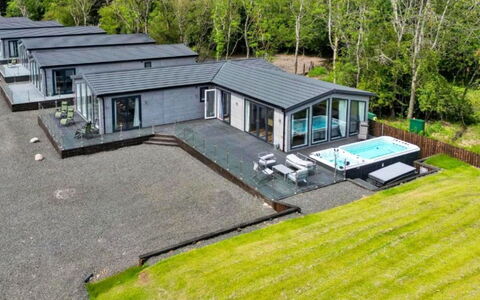 Silverwood Executive Chalet: Bordservice, Serveware, Kop, Kaffekop, Drinkware, Teapot, Mad, Tallerkner, Te Kop, Porcelæn
