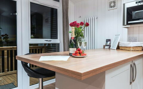 Silverwood Spa Lodge: Bordservice, Serveware, Kop, Kaffekop, Drinkware, Teapot, Mad, Tallerkner, Te Kop, Porcelæn