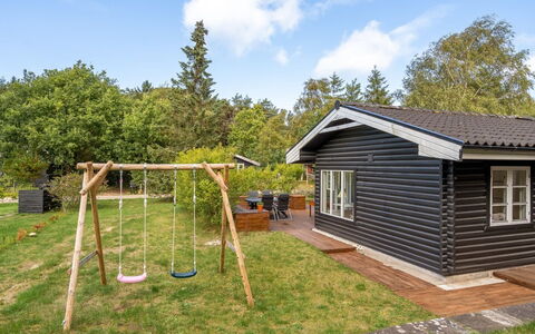 Andrina - 350M from the Sea: Hus, Sommerhus, Hjem, Tag, Sidespor, Veranda, Garden Bygninger, Have, Lawn, Planke
