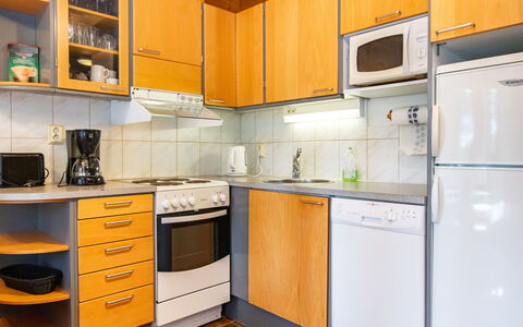 Koli Country Club B 6: Køkken, Køkken Apparat, Større Bandage, Countertop, Træ, Gulvbelægning, Indretning, Cabinetry, Etage, Værelse