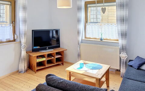 Albert: Møbel, Indretning, Gulvbelægning, Træ, Etage, Værelse, Textile, Belysning, Loft, Stue