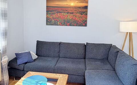 Albert: Møbel, Couch, Gulvbelægning, Træ, Etage, Stue, Indretning, Hjem, Værelse