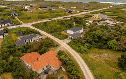 Jale - 300M from the Sea: Tag, Hjem, Hus, Landskab, Land Lot, Almindeligt, Landdistrikt, Fugleperspektiv, Luftfotografering, Estate