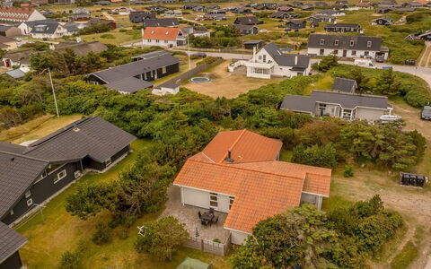 Jale - 300M from the Sea: Boligområde, Hjem, Tag, Hus, Landskab, Land Lot, Forstad, Almindeligt, Fugleperspektiv, Luftfotografering