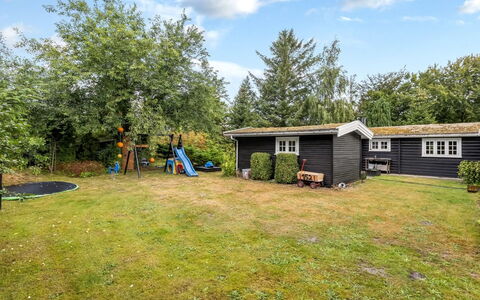Marjanna - 500M to the Fjord: Busk, Hus, Sommerhus, Hjem, Have, Lawn, Garden Bygninger, Estate, Gård, Backyard