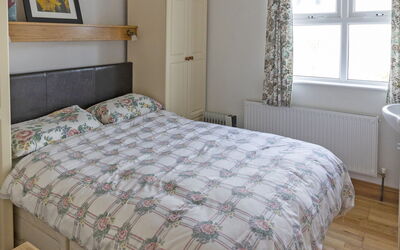 Matthews Traditional Holiday Cottage