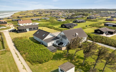 Filine - 100M from the Sea: Hjem, Boligområde, Tag, Hus, Arkitektur, Landskab, Land Lot, Estate, Sommerhus, Forstad