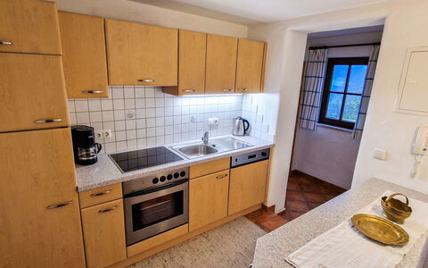 Hopfgarten im Brixental 696: Køkken, Countertop, Gulvbelægning, Køkkenvask, Etage, Værelse, Cabinetry, Større Bandage, Lejlighed, Håndvask